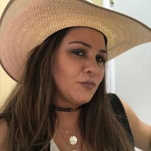 Meet your Posher, Eliene